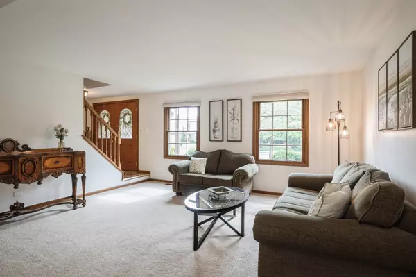 Schaumburg, IL 60193,872 Asbury LN