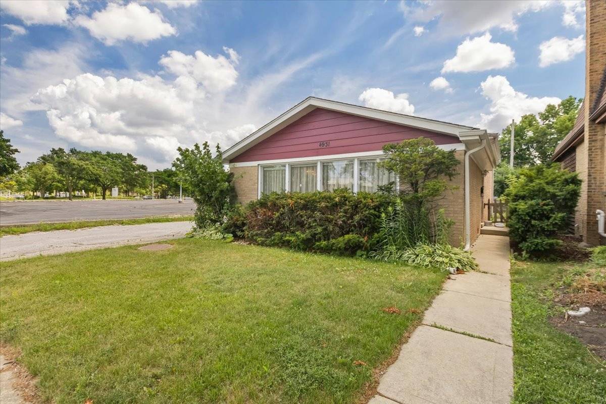 4931 Brummel ST, Skokie, IL 60077