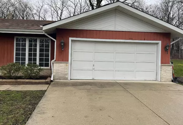 144 N Maple AVE, Bloomingdale, IL 60108