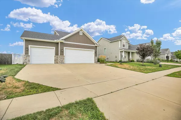 Champaign, IL 61822,5008 Emmas WAY