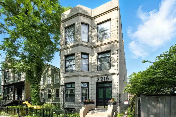 2216 N Cleveland AVE, Chicago, IL 60614