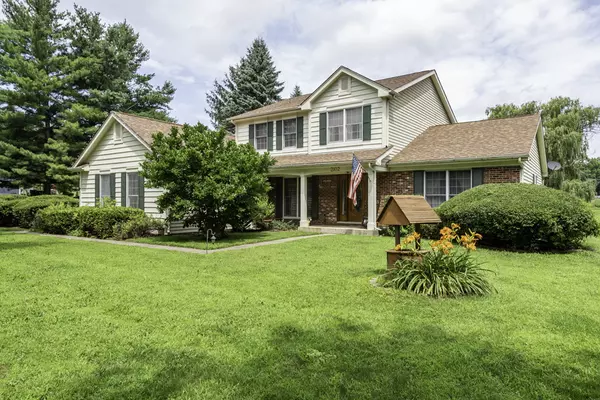 2102 W Hunters LN, Spring Grove, IL 60081