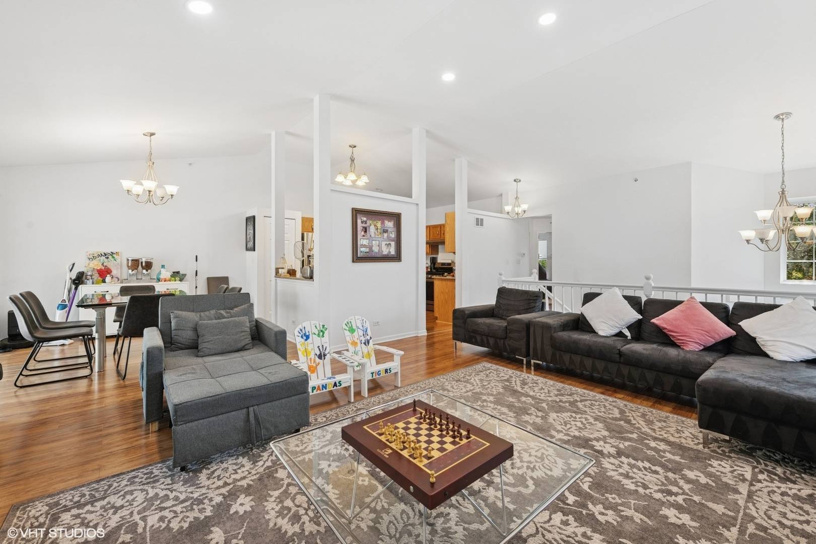 Wheeling, IL 60090,121 Commons CT