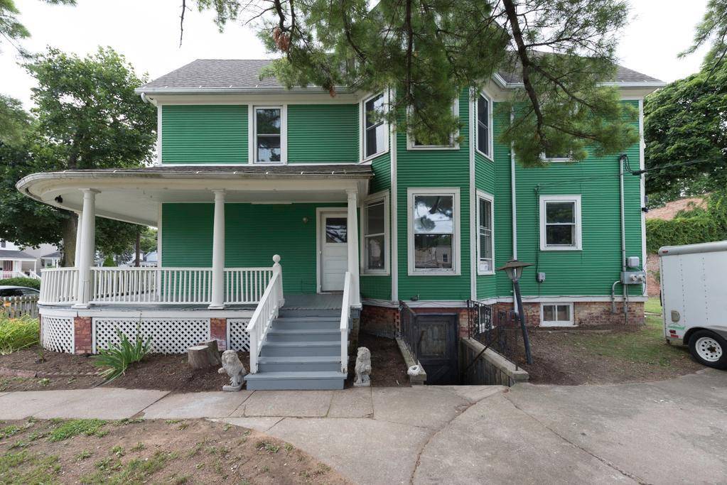 Waukegan, IL 60085,518 Franklin ST