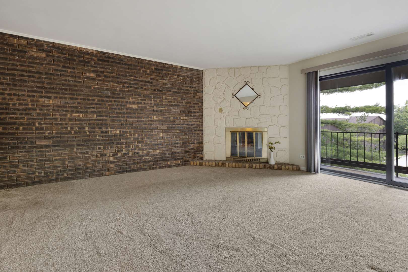 Westmont, IL 60559,1313 Cass LN #301