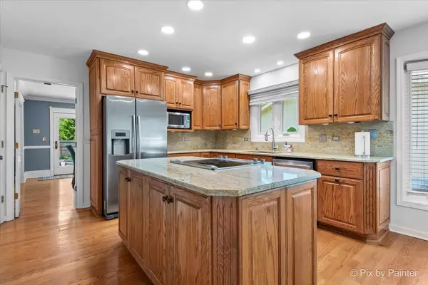 Naperville, IL 60540,1131 CANDLENUT DR