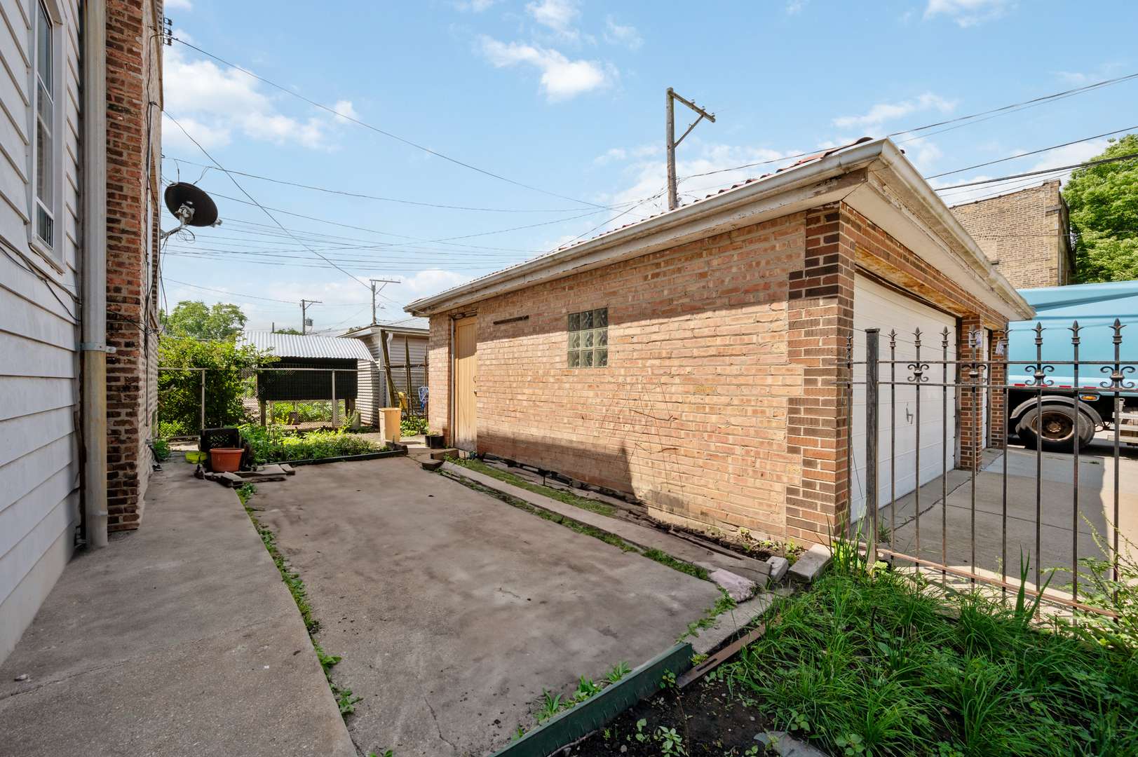 Chicago, IL 60625,4946 N Mozart ST