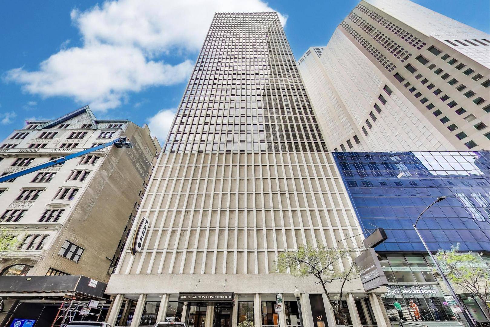 100 E WALTON ST #38D, Chicago, IL 60611