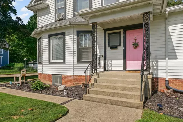 Champaign, IL 61820,501 N Prospect AVE