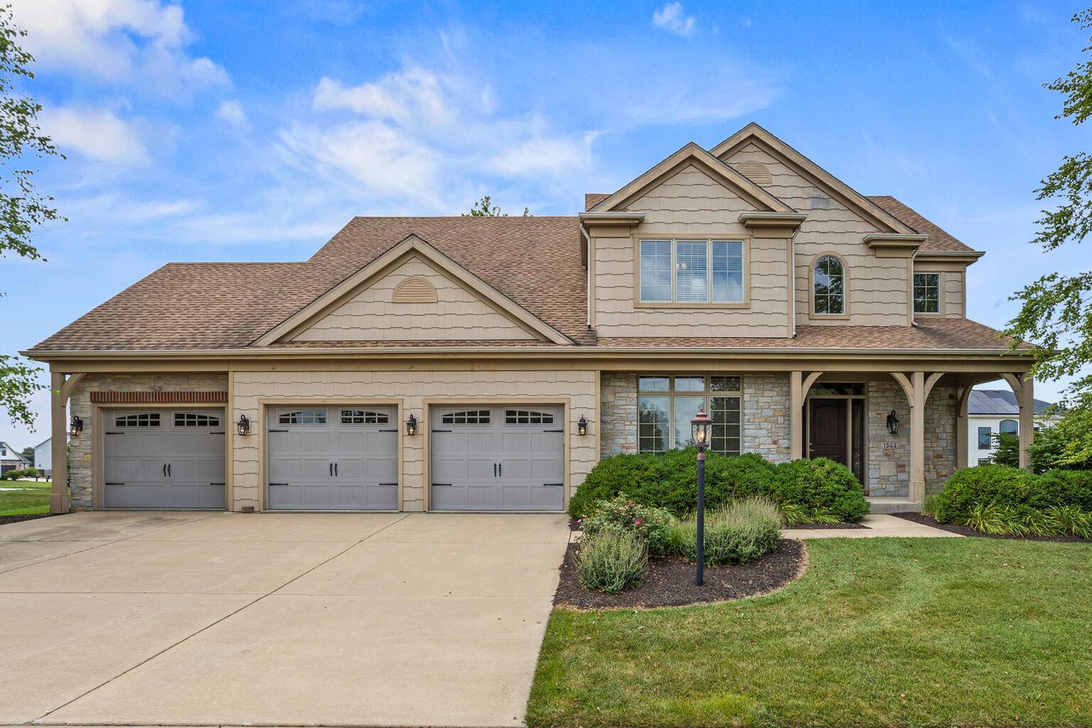 1503 English Oak DR, Champaign, IL 61822