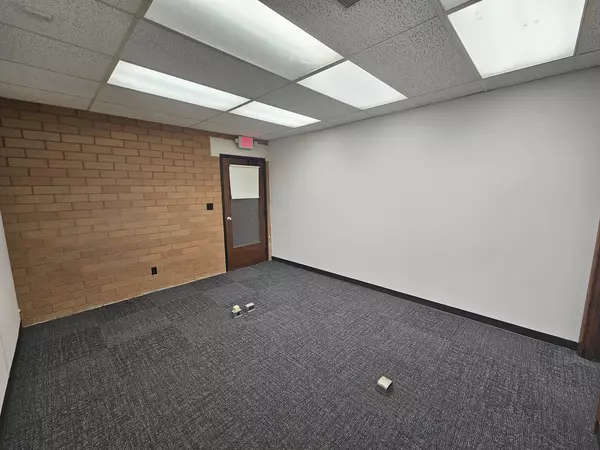 Sterling, IL 61081,603 1st AVE #101