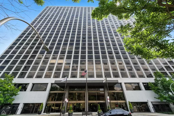 4343 N CLARENDON AVE #2317, Chicago, IL 60613