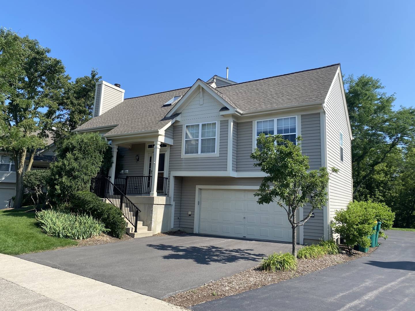 Grayslake, IL 60030,1045 Manchester CIR