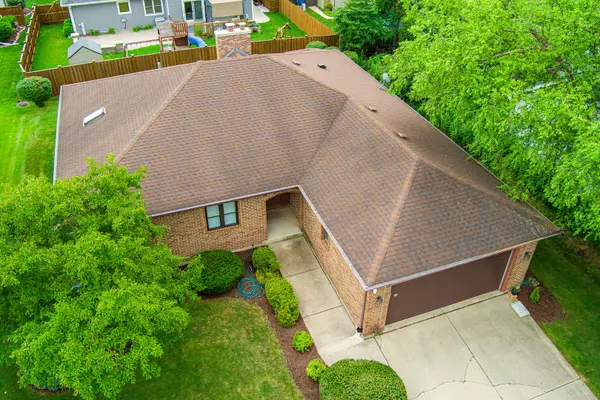 Bartlett, IL 60103,833 Francine DR