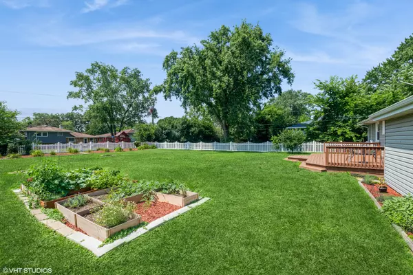 Downers Grove, IL 60515,223 55th ST