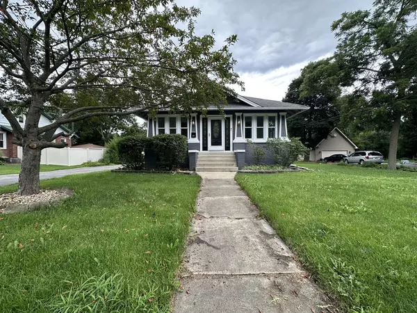 St. Charles, IL 60174,1034 N 5th AVE