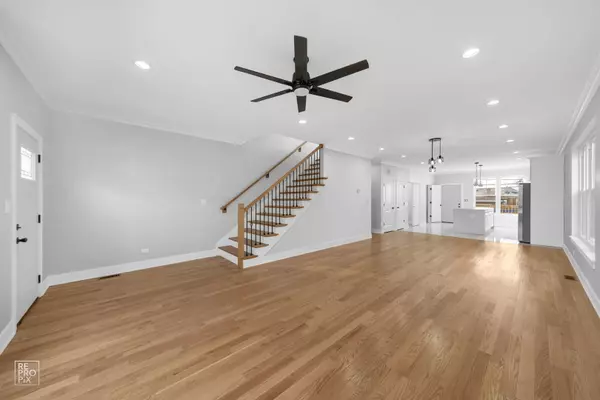 Chicago, IL 60651,4241 W Walton ST