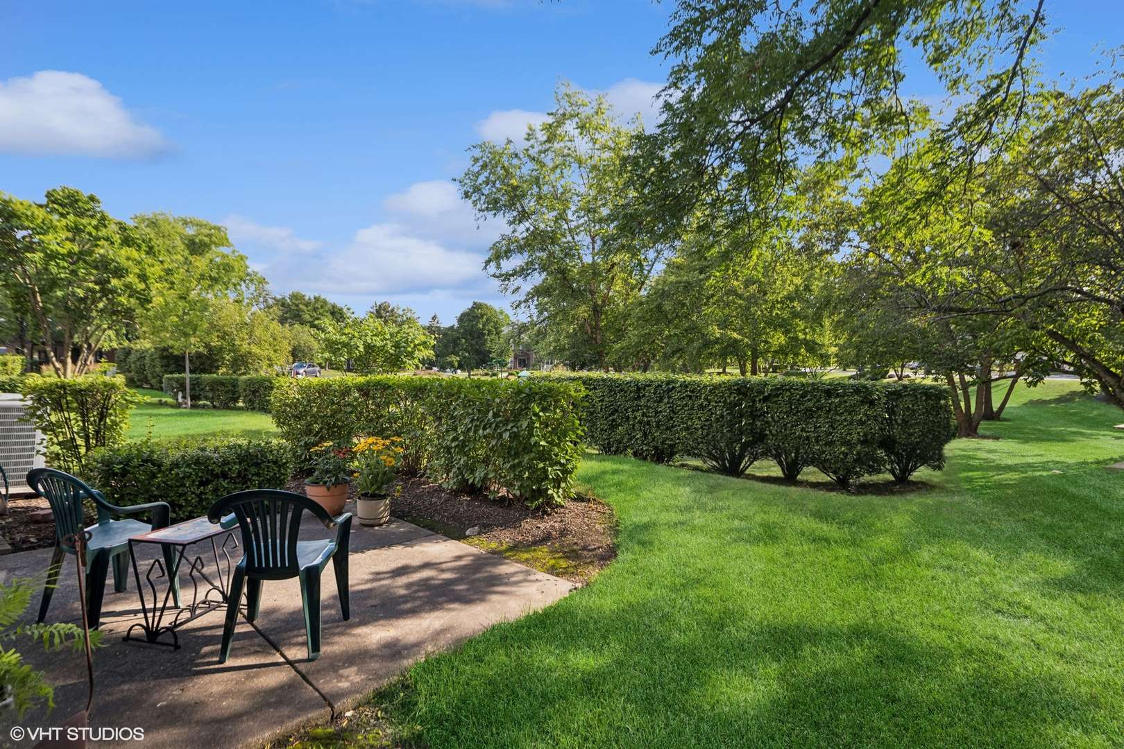 Elk Grove Village, IL 60007,639 Clover Hill LN