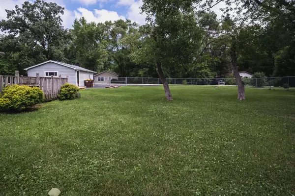 Crystal Lake, IL 60014,4320 Bay View DR