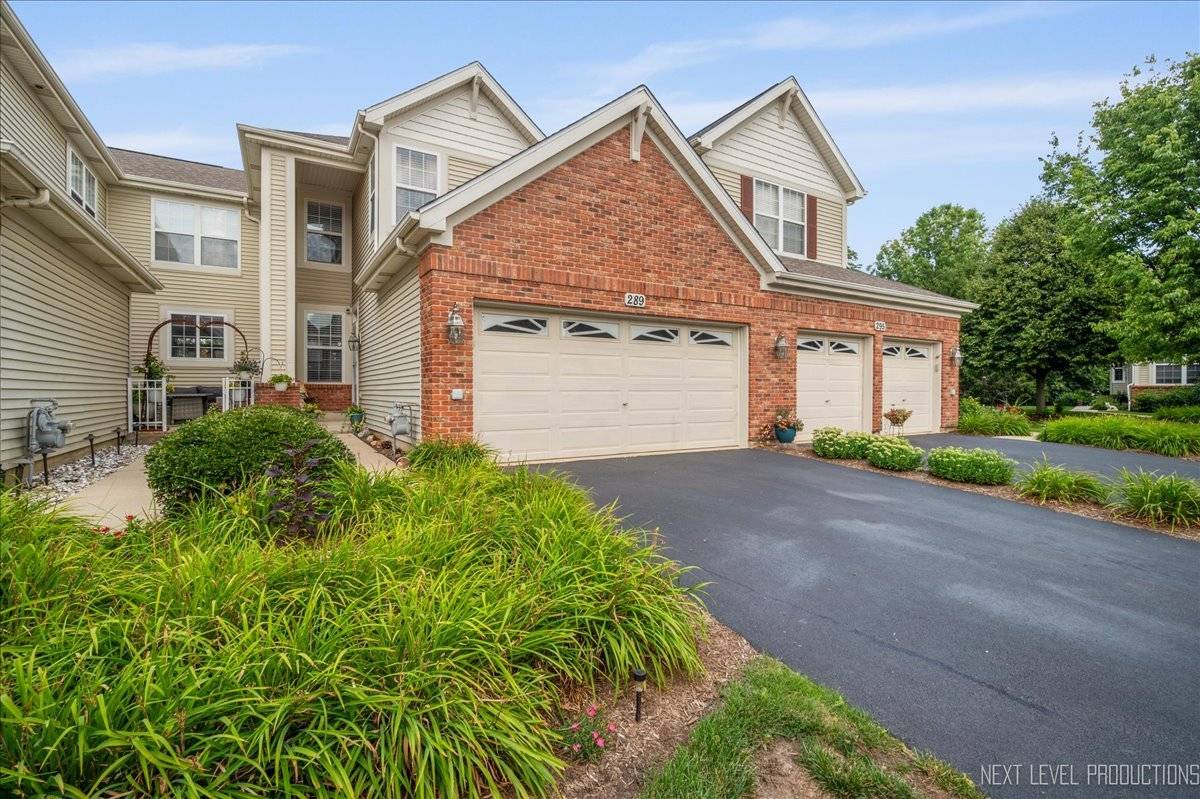 St. Charles, IL 60175,289 Birch LN #289