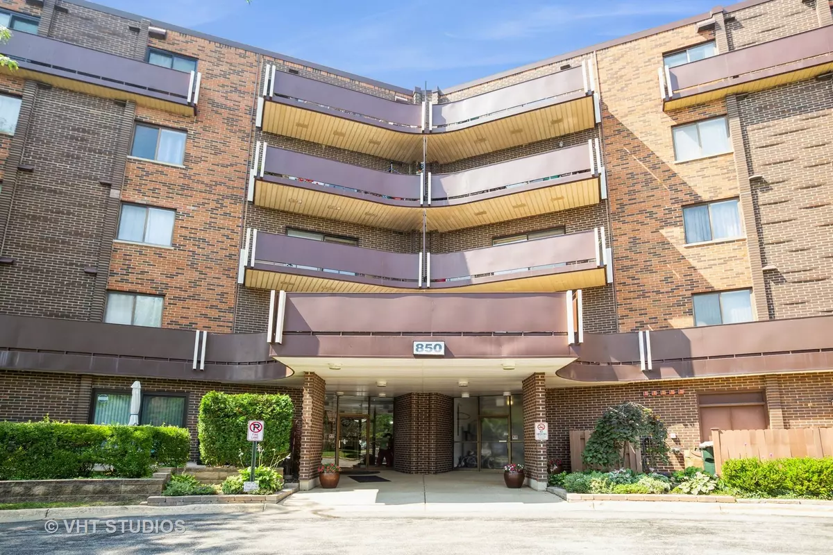 Elk Grove Village, IL 60007,850 Wellington AVE #310