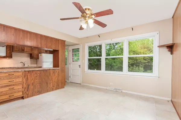Buffalo Grove, IL 60089,315 Cherrywood RD
