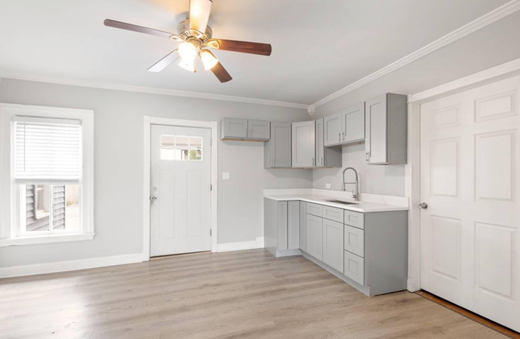 Aurora, IL 60506,450 W Galena BLVD #1