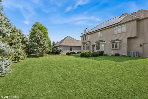 Sugar Grove, IL 60554,1042 Oak ST