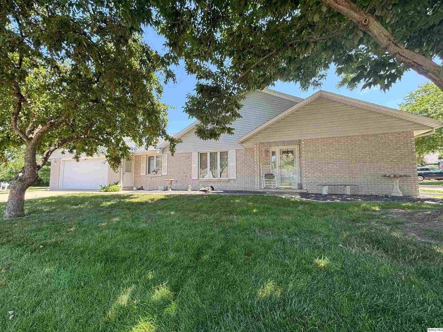 3006 Bluff Ridge DR, Quincy, IL 62305