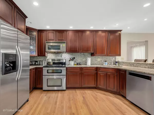 Itasca, IL 60143,1000 Surrey LN