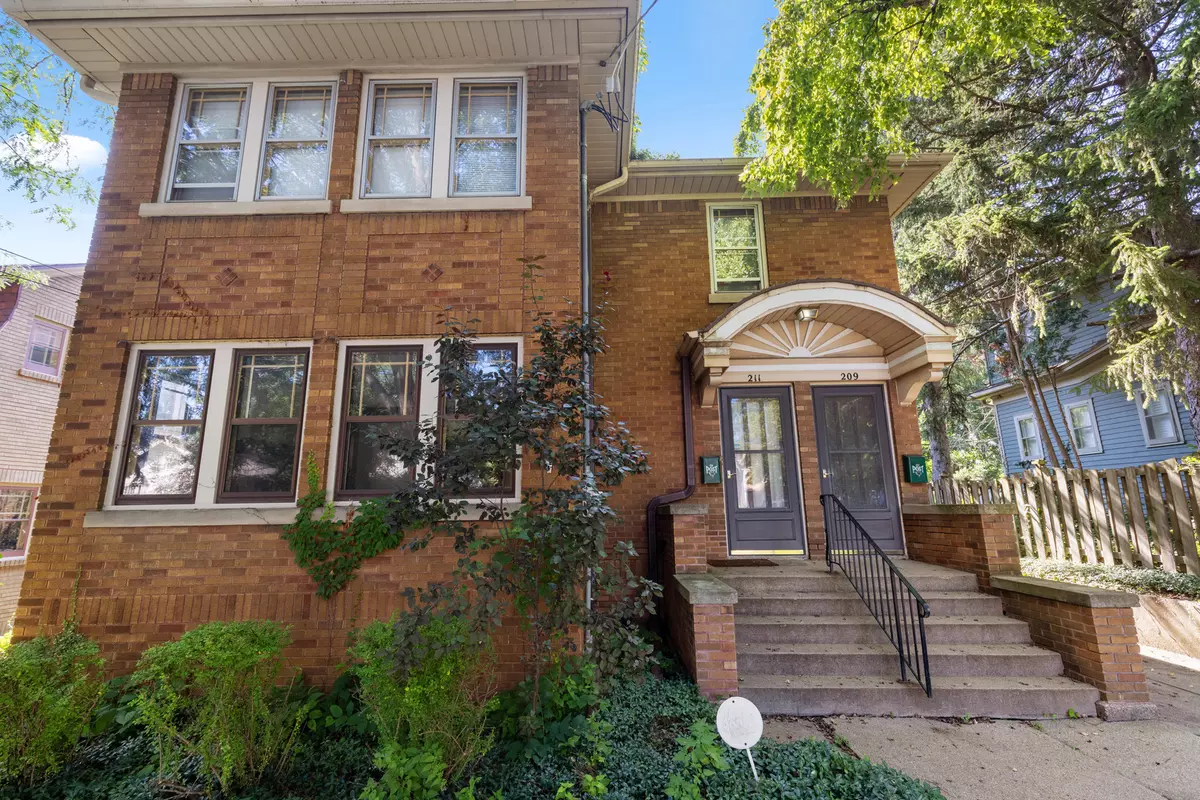 Rockford, IL 61104,209 S Highland AVE