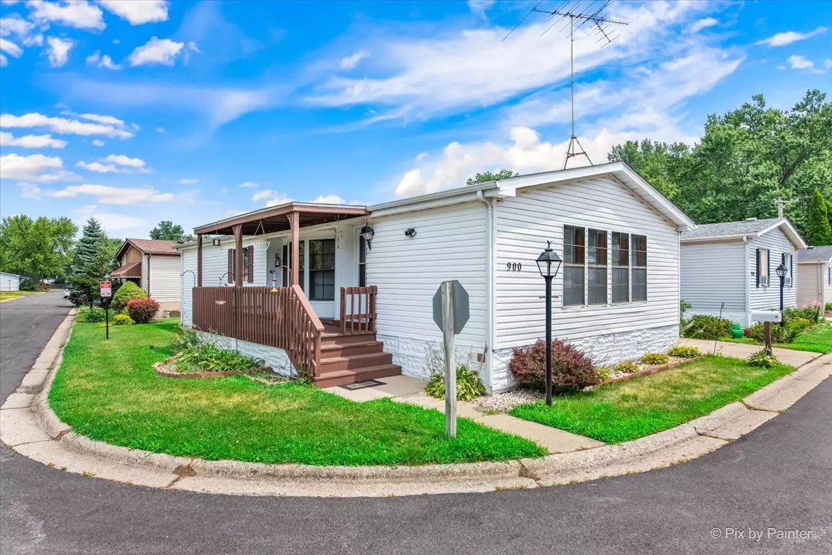 Elgin, IL 60120,900 Rodney LN