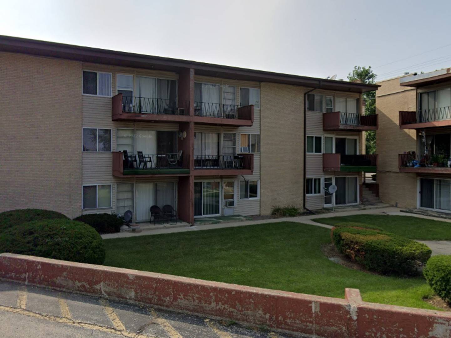 605 N wolf RD #C12, Hillside, IL 60162
