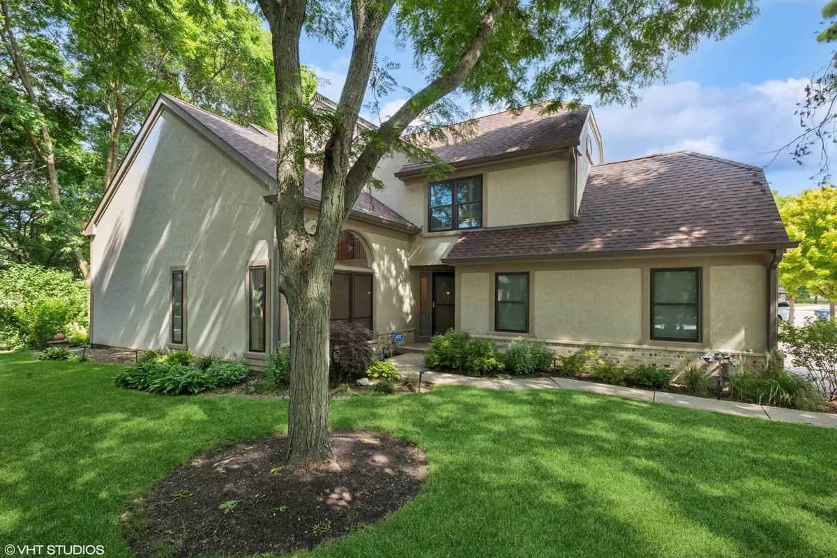 Schaumburg, IL 60194,100 N Summit DR