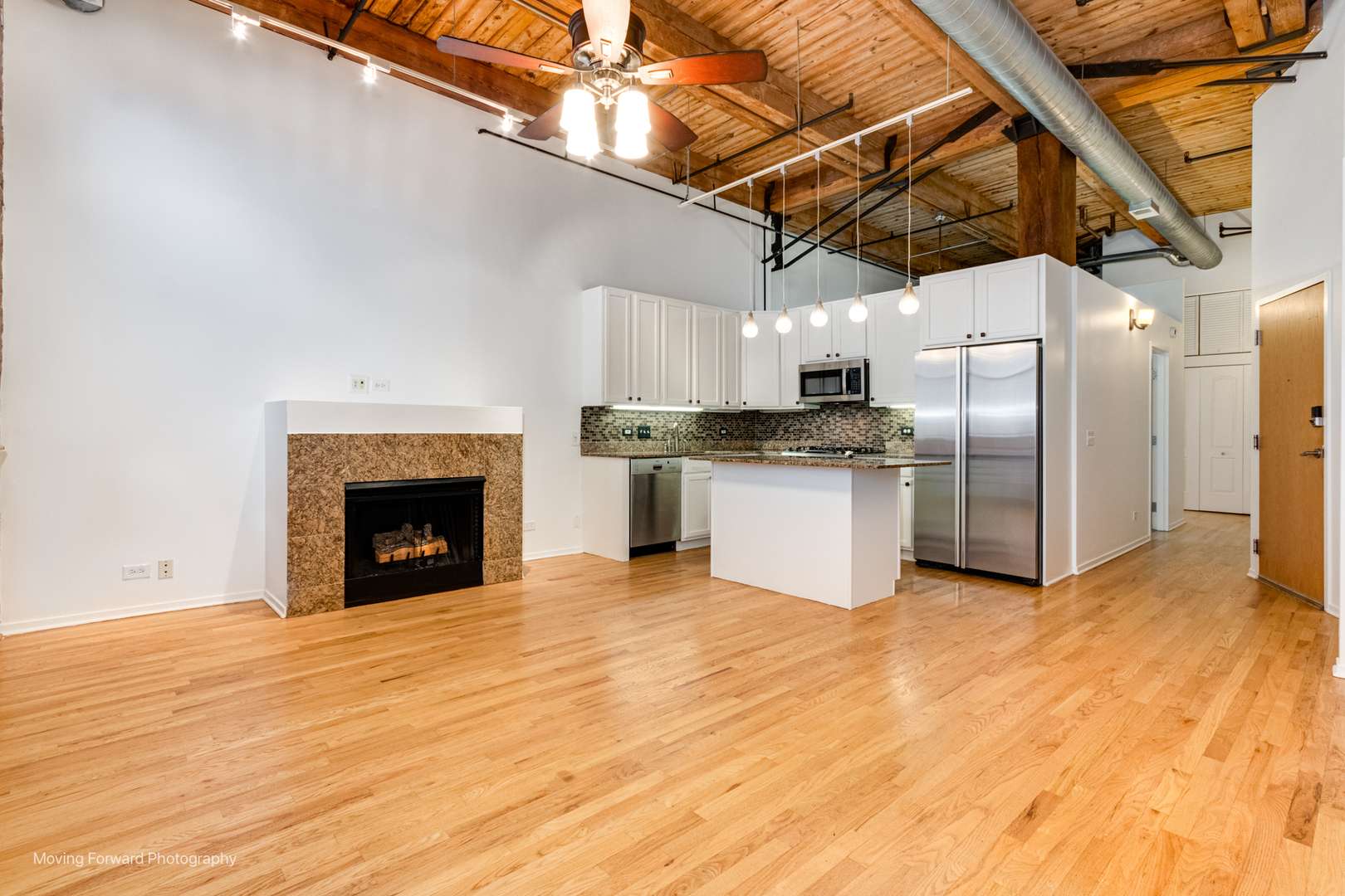 Chicago, IL 60605,1550 S INDIANA AVE #404