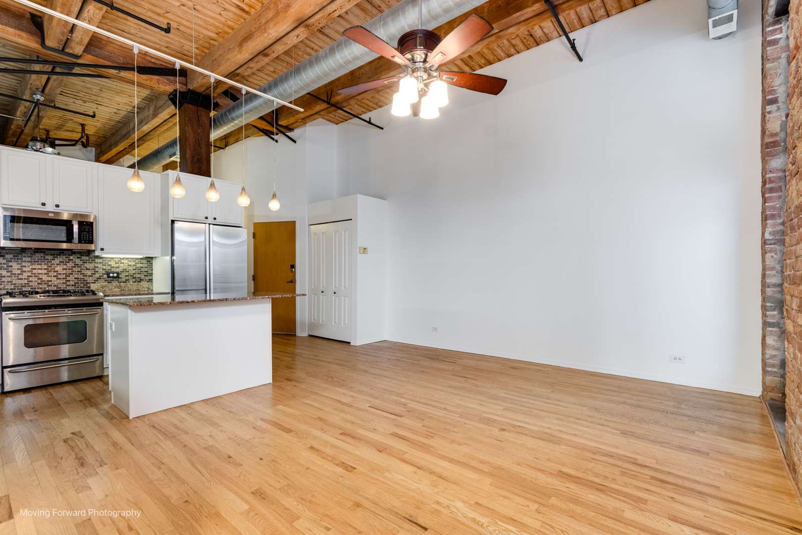 Chicago, IL 60605,1550 S INDIANA AVE #404