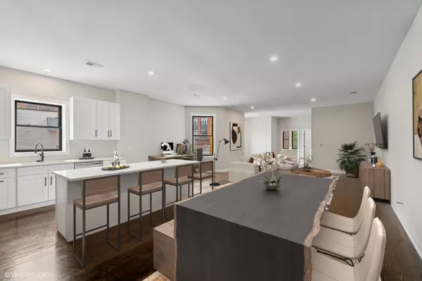 Chicago, IL 60647,2539 N Milwaukee AVE #2