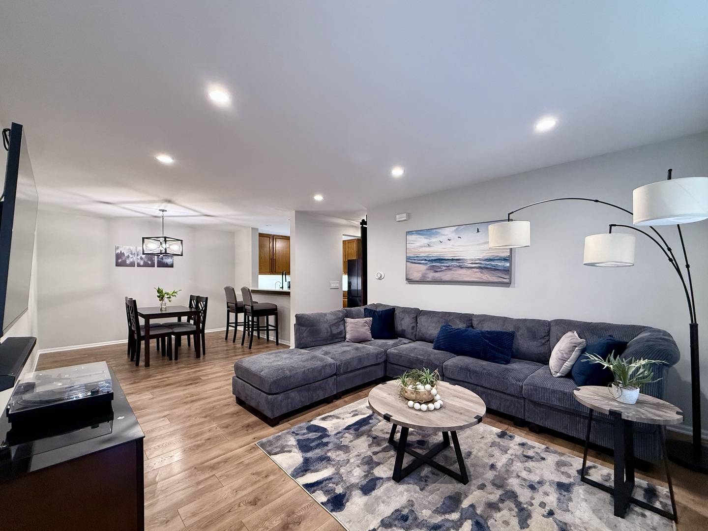 Carpentersville, IL 60110,1905 Silverstone DR #1905
