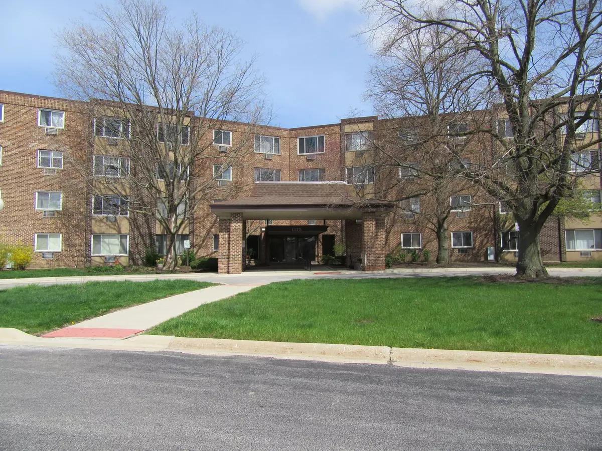 Hoffman Estates, IL 60169,1375 Rebecca DR #315