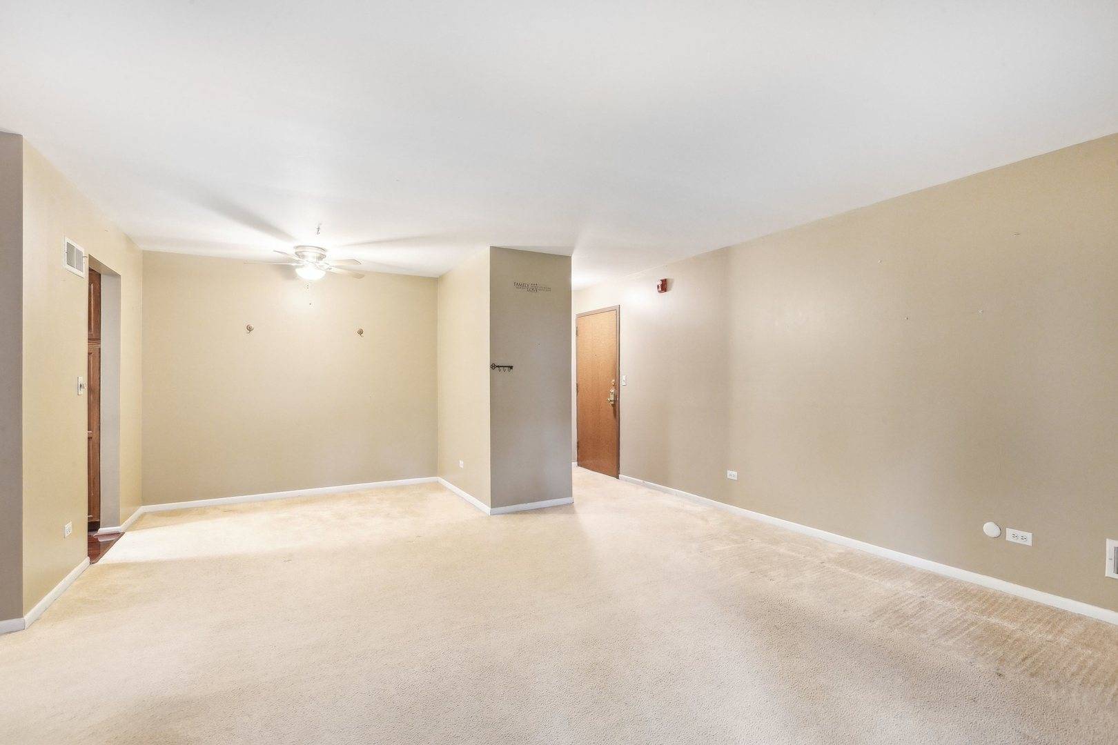 Downers Grove, IL 60516,7333 Grand AVE #102