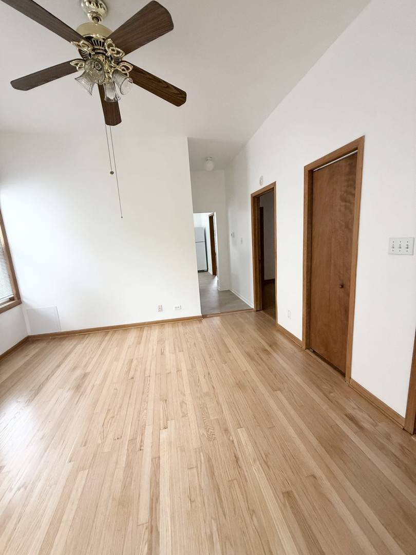 Chicago, IL 60607,921 S Bishop ST #2