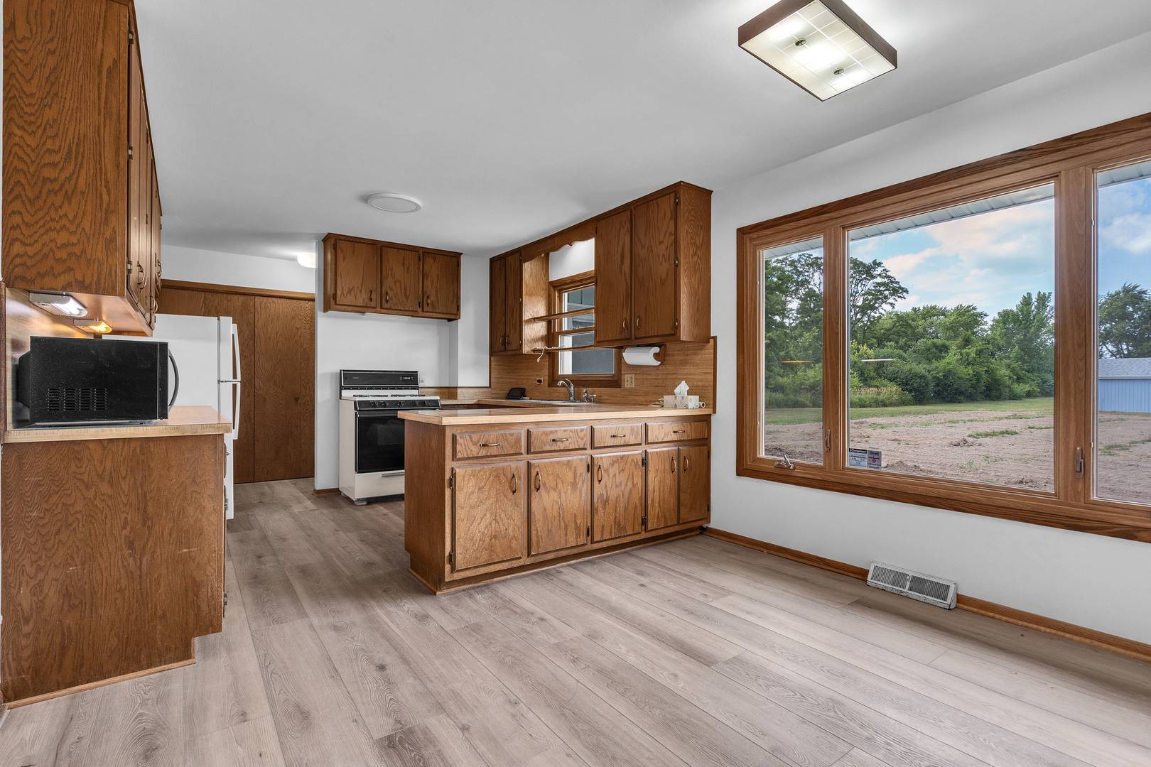 Monee, IL 60449,5724 W Pauling RD