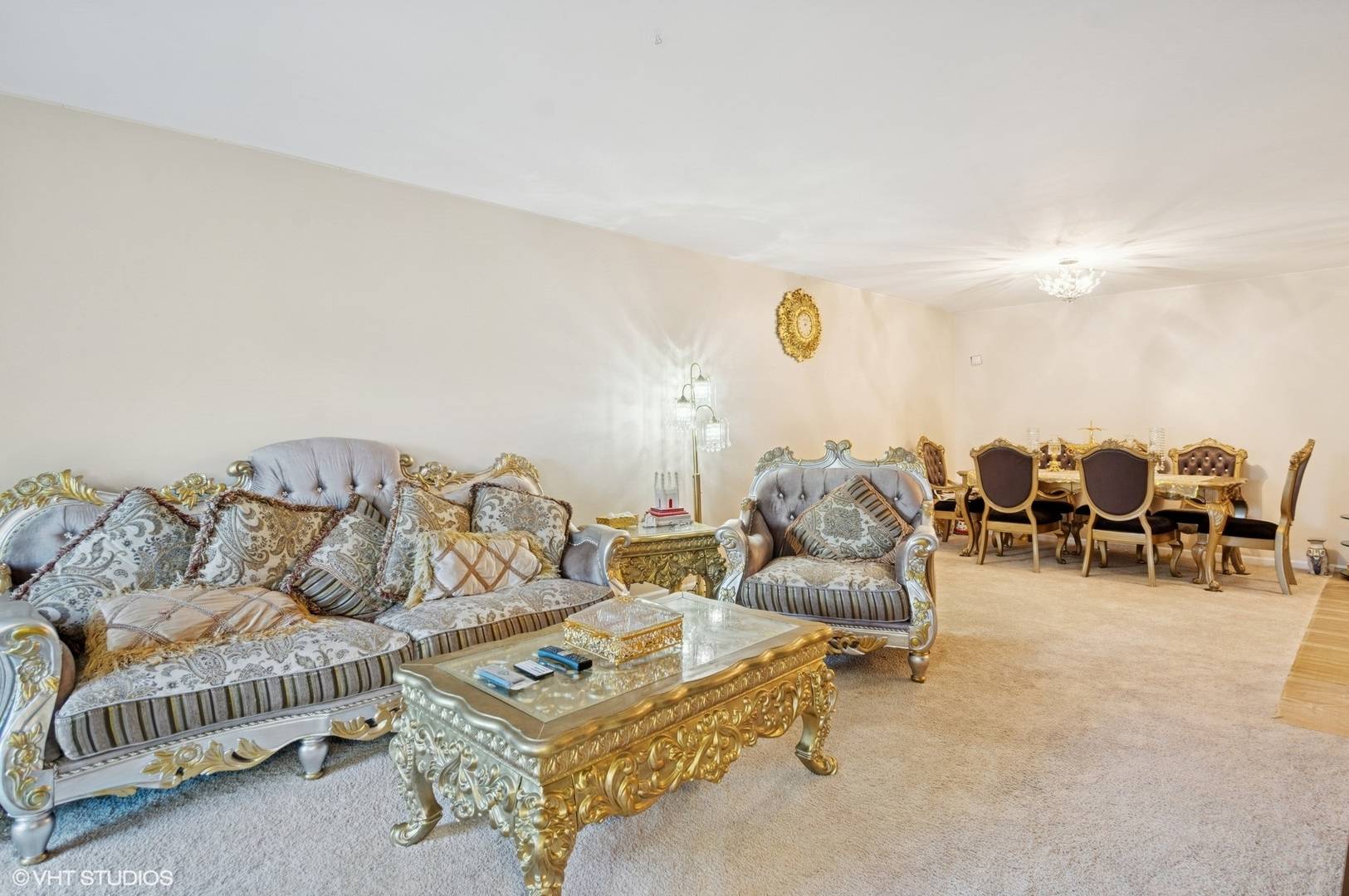 Glenview, IL 60025,600 Naples CT #107