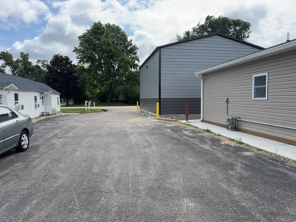 Crystal Lake, IL 60014,1600 North AVE #6