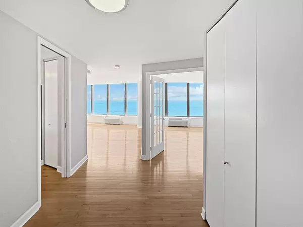 Chicago, IL 60611,505 N Lake Shore DR #4105
