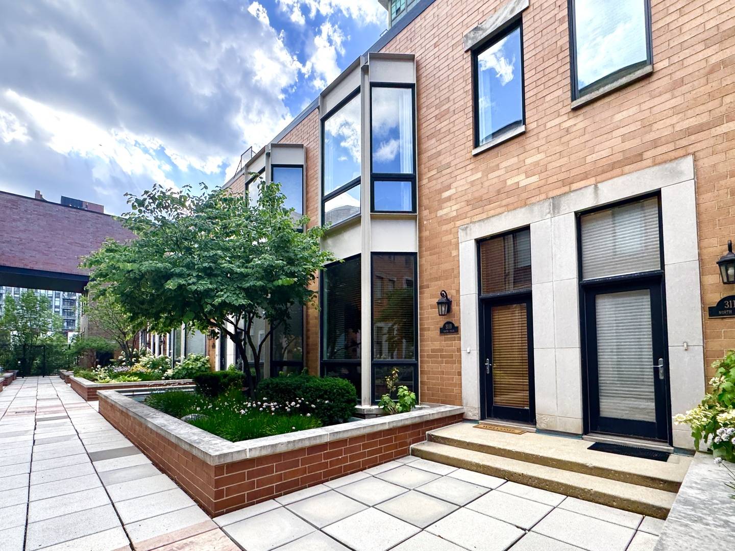 311 N Union AVE #B, Chicago, IL 60661