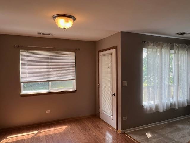 Palatine, IL 60067,629 N Deer Run DR #629