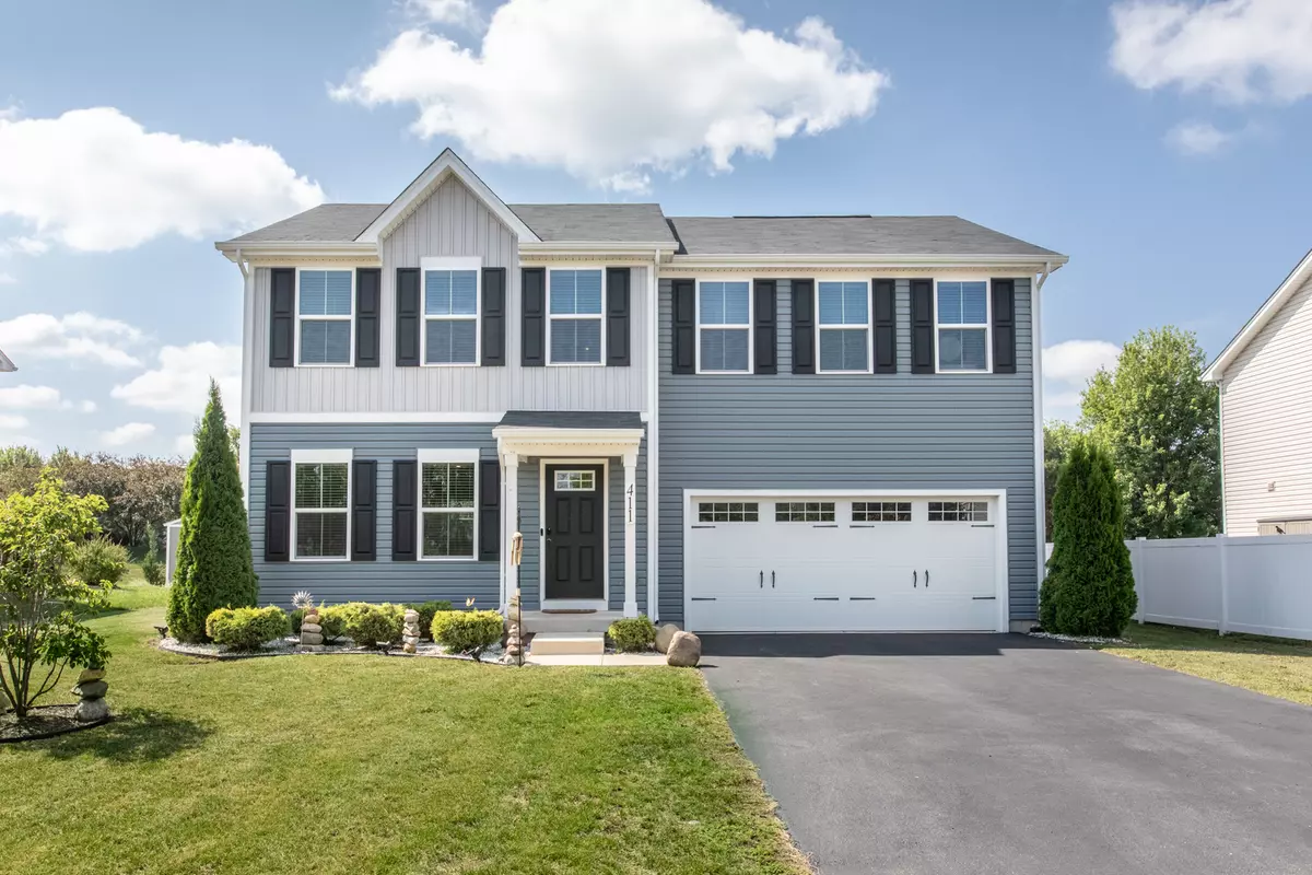 Hampshire, IL 60140,411 E Meadowdale CIR