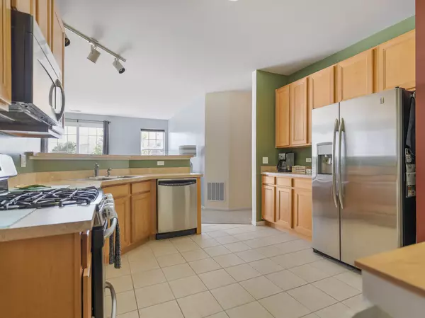 Mchenry, IL 60050,4231 Savoy LN #4231