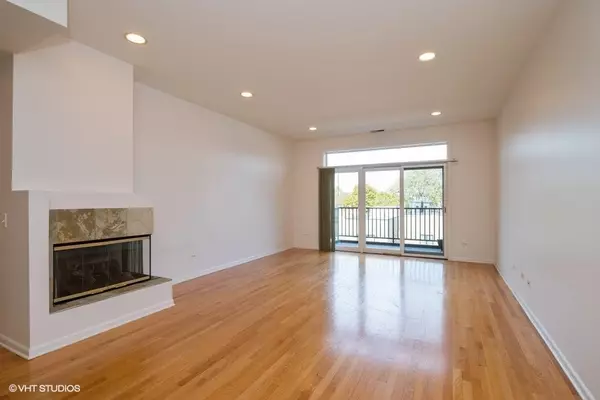 Chicago, IL 60618,2040 W BELMONT AVE #407